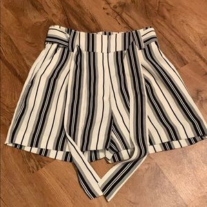 H&M dress shorts